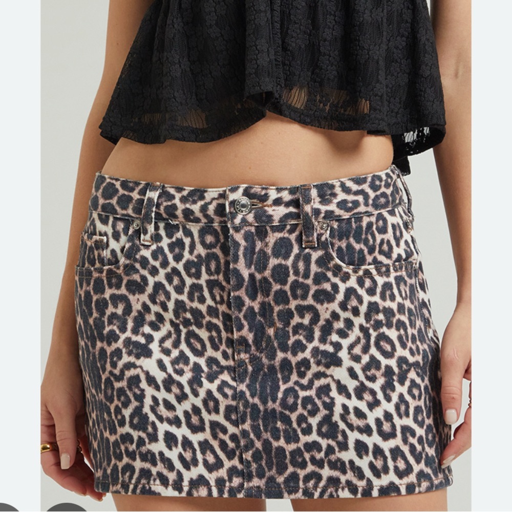 PacSun Leopard Patterned Jean Skirt Size 26